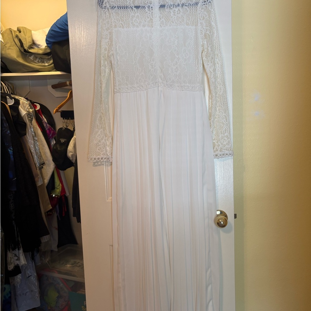Chic White Lace Long Sleeve Dress